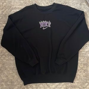Vintage Nike embroidered flame spell-out Crewneck Size Large